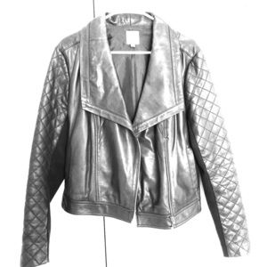 Leather moto jacket with stretch rubbed sides